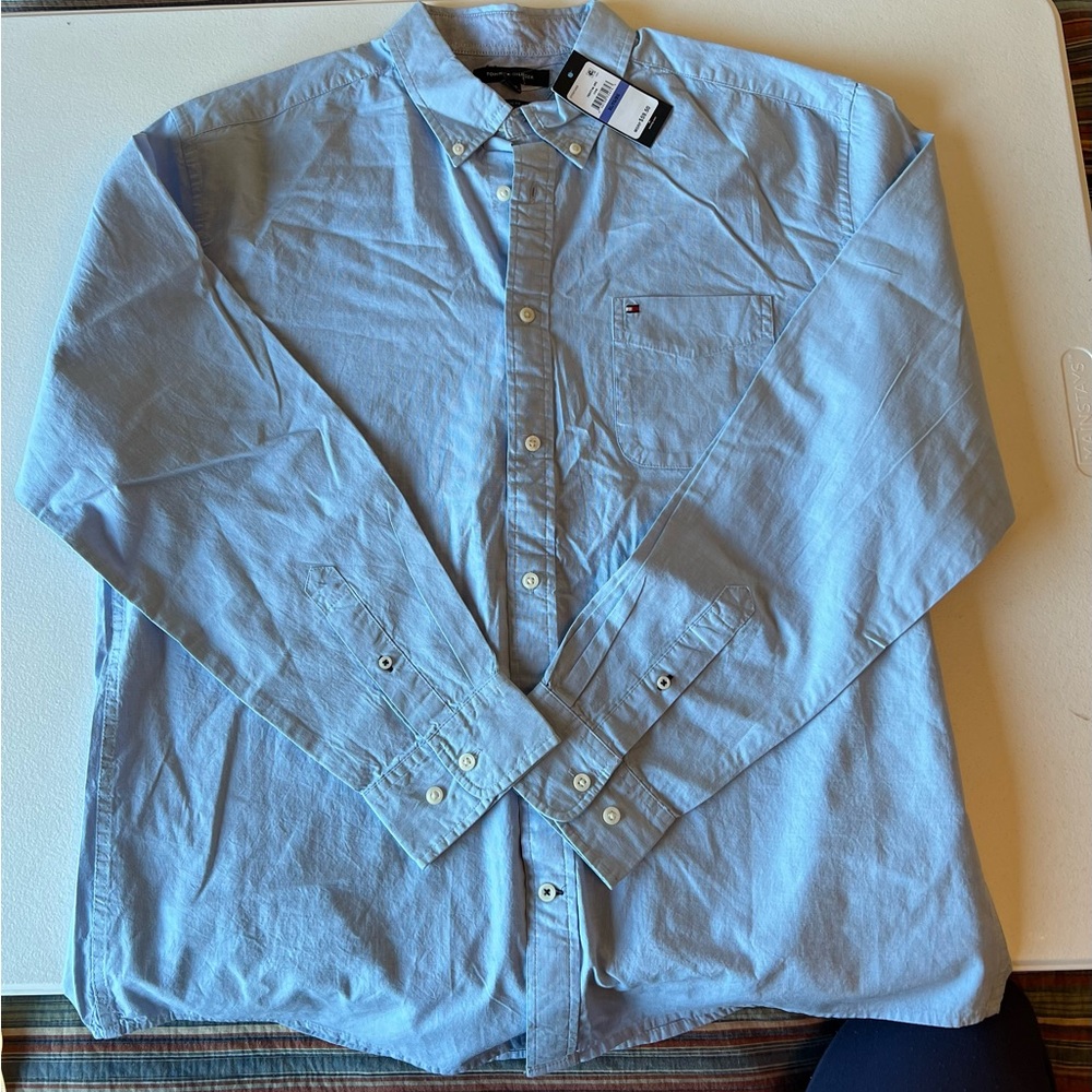 NWT Men’s XL Tommy Hilfiger button down